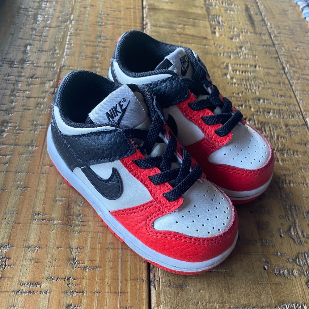 Nike boys tennis shoes in a toddler size 6c